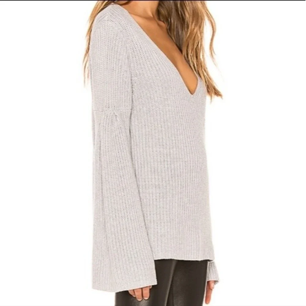 Lovers & Friends Addison gray ribbed knit flared sleeve v cut neckline sweater - Picture 2 of 10